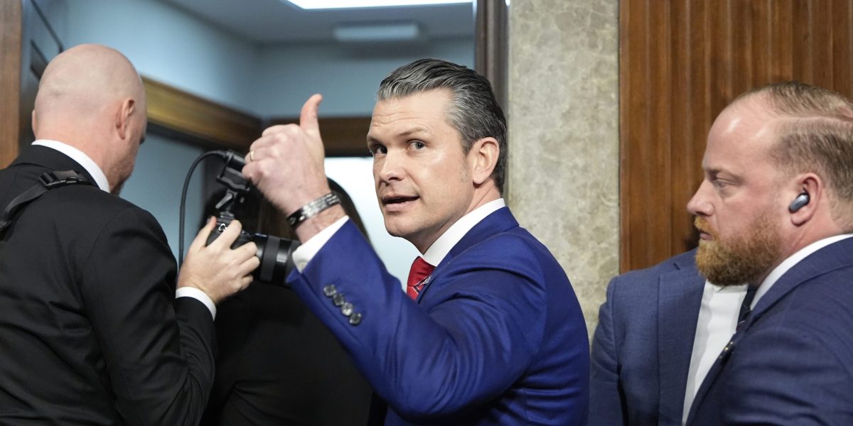 Senatul îl confirmă pe Hegseth ca secretar al apărării după ce VP Vance votează decisiv pentru a depăși 3 disidenți GOP.